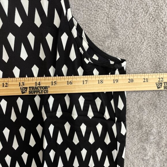 NEW Mario Serrani Women's M Sleeveless Scoop Neck Top Black & White Printed - Picture 4 of 8